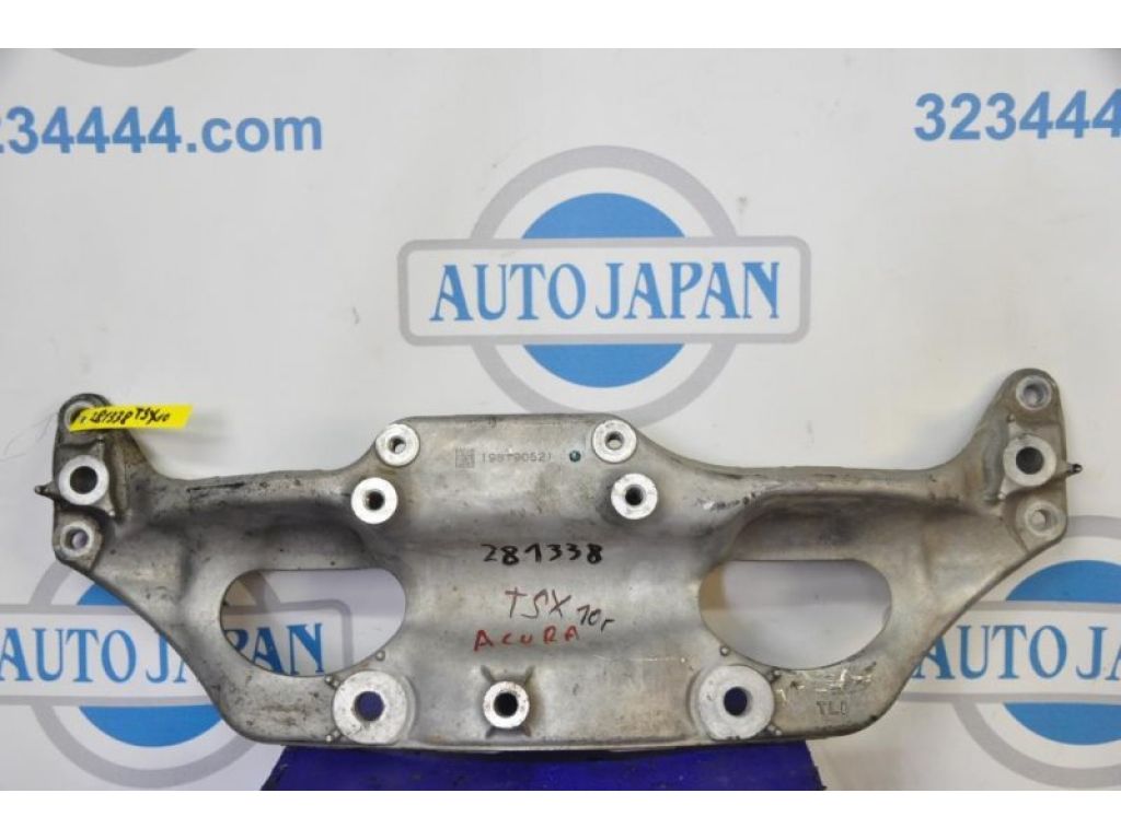 50680-TL1-E00 | Кріплення балки підвіски ACURA TSX 08-14