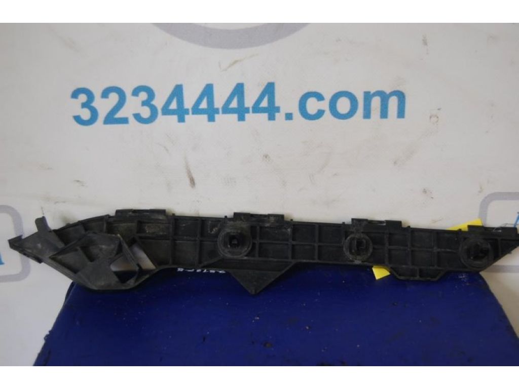 52155-02110 | Кронштейн заднього бампера прав. TOYOTA COROLLA 150 06-13