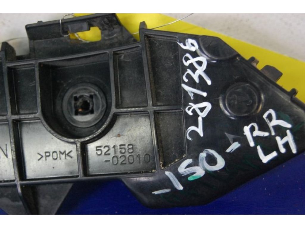 52158-02010 | Кронштейн заднього бампера лів. TOYOTA COROLLA 150 06-13