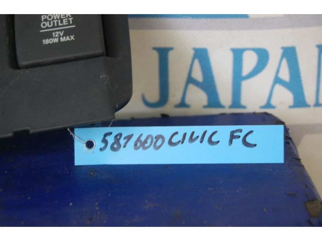 Зарядное гнездо (розетка) HONDA CIVIC FC/FK 15- - Фото 2