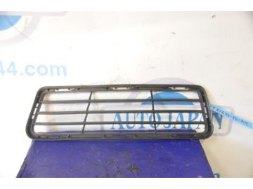Решетка переднего бампера TOYOTA CAMRY 50 12-15