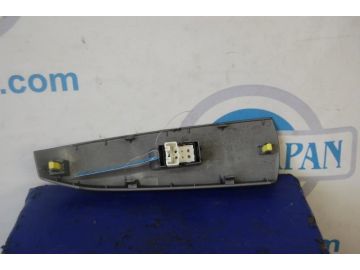 Кнопка стеклоподъемника задн. лев. TOYOTA PRIUS - 20 03-11