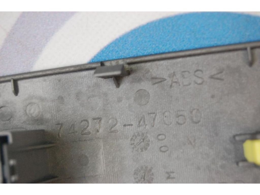 74272-47050 | Кнопка склопідіймача задн. лів. TOYOTA PRIUS - 20 03-11 - Фото 2