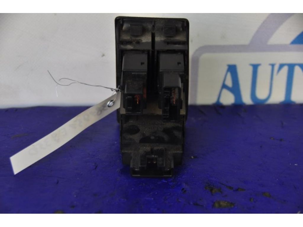 84840-33080 | Кнопка открывания бензобака LEXUS ES350 06-12 - Фото 2