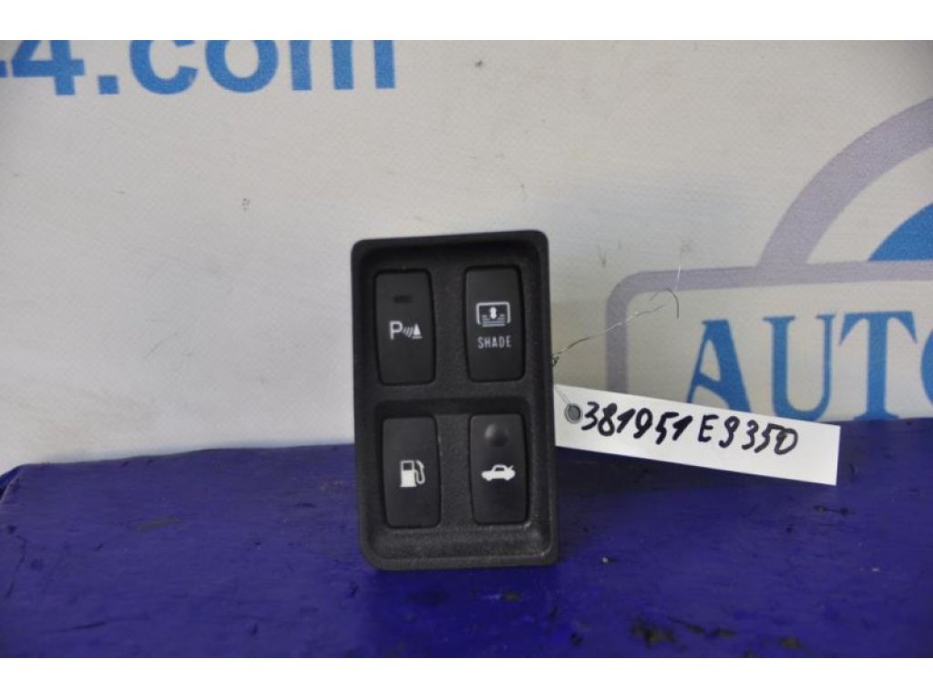 84840-33080 | Кнопка открывания бензобака LEXUS ES350 06-12