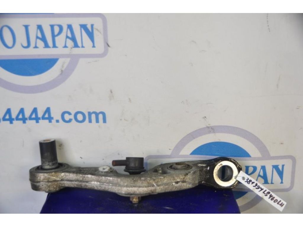 48640-50070 | Рычаг передней подвески нижний лев. LEXUS LS460 06-12