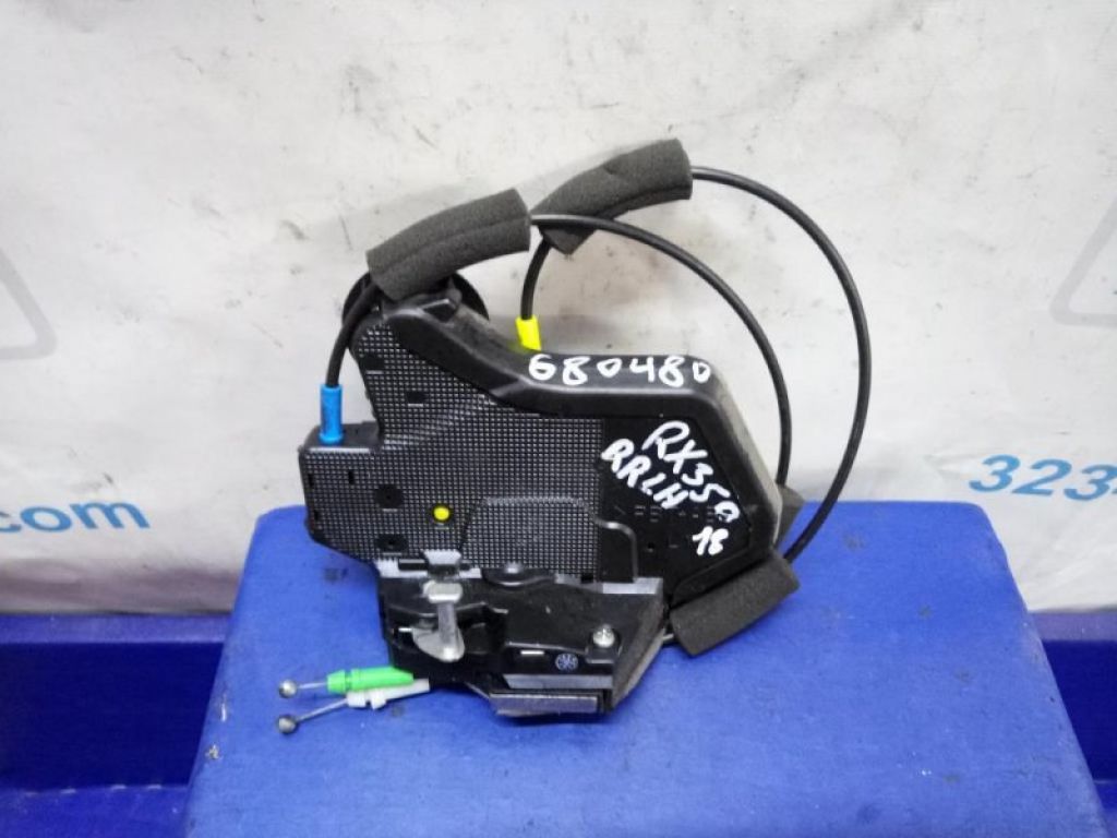 69060-33111 | Замок двері задн. лів. LEXUS RX300/330/350/400 03-09