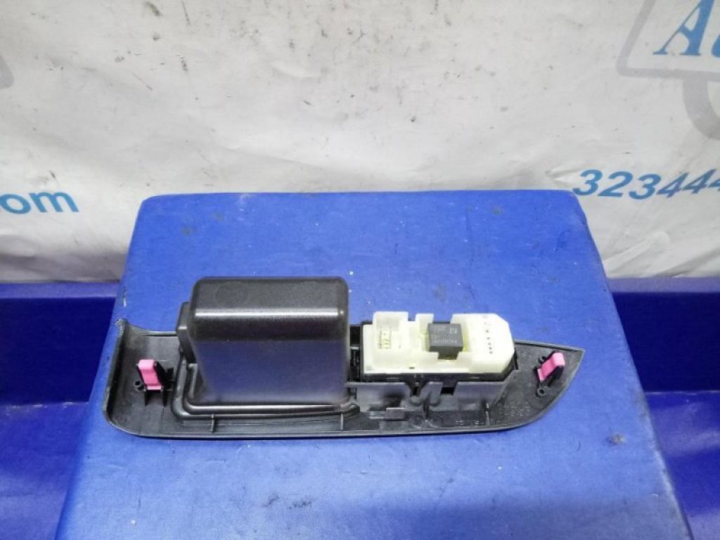 Кнопка стеклоподъемника LEXUS RX300/330/350/400 03-09 - Фото 2