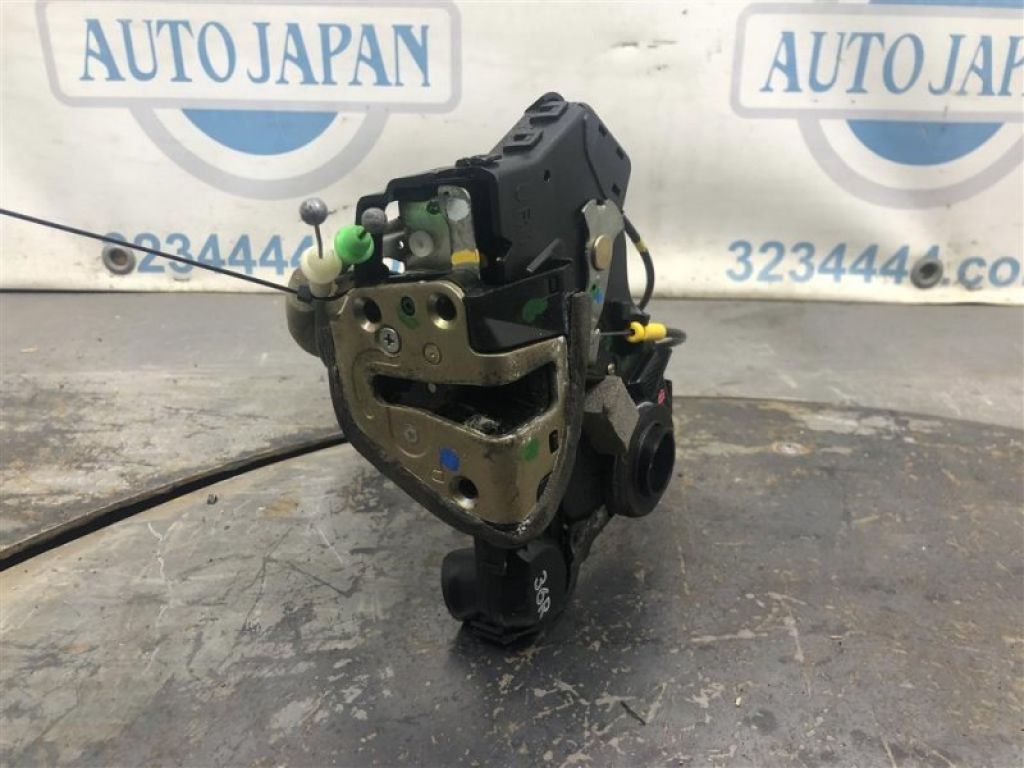 69030-AA050 | Замок двері передн. прав. TOYOTA CAMRY 30 02-06 - Фото 2