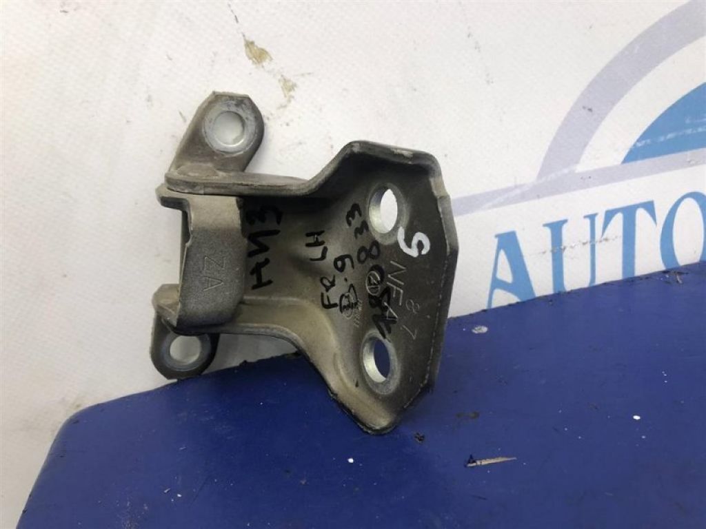 60070AG00A9P | Петля двері нижня передн. лів. SUBARU TRIBECA B9 05-07