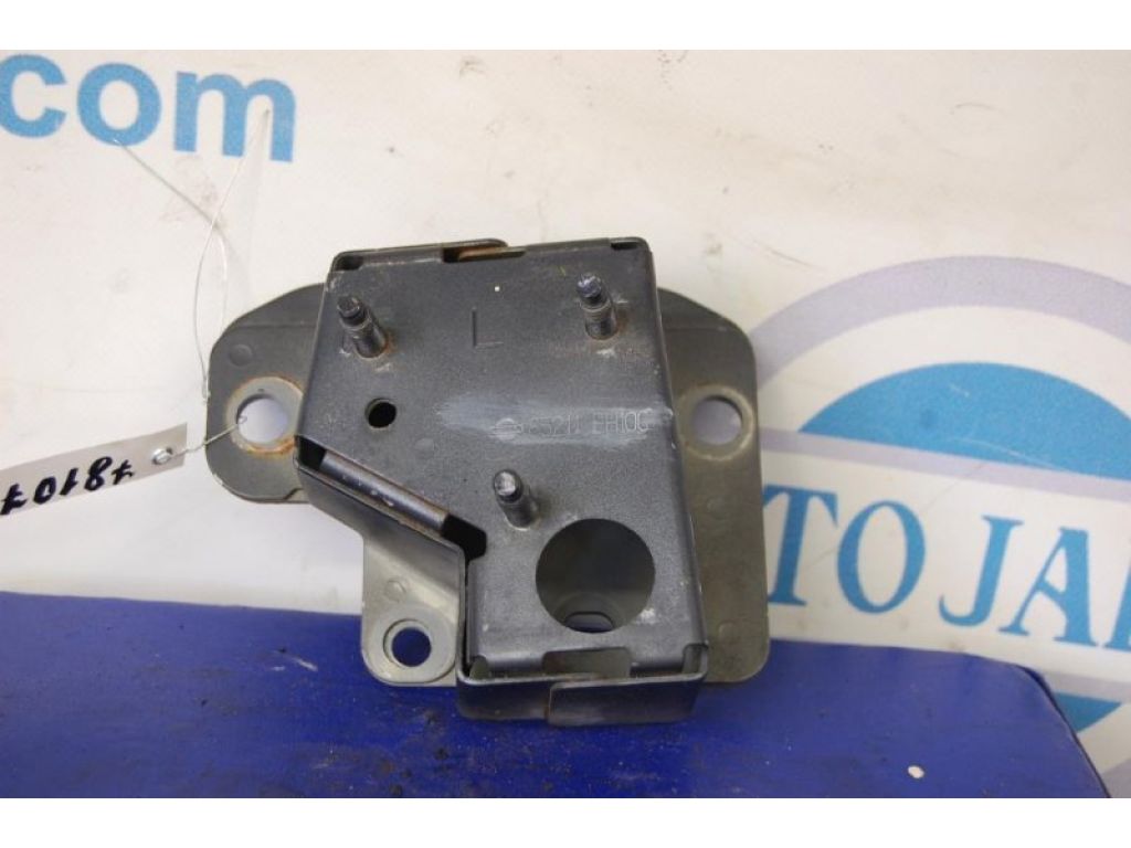 85210-EH100 | Кронштейн підсилювача заднього бампера прав. INFINITI M35/M45 04-10