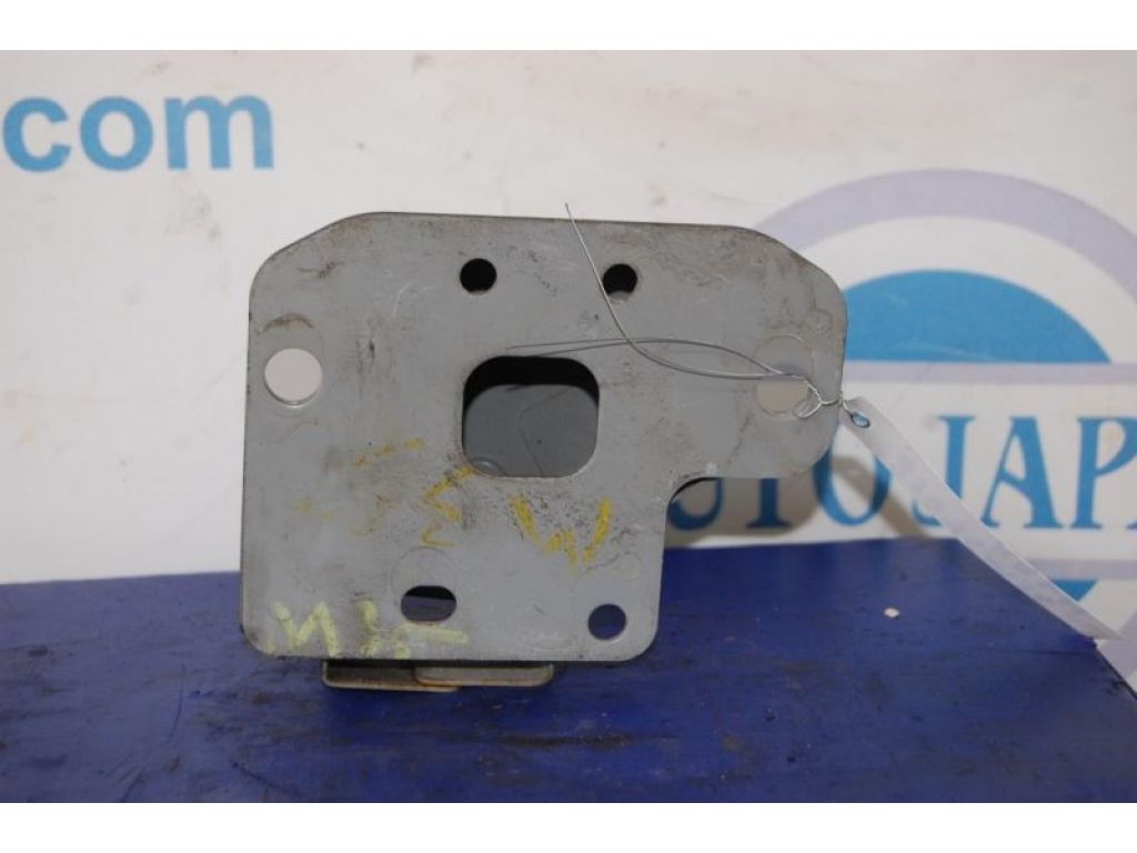 85210-EH100 | Кронштейн підсилювача заднього бампера прав. INFINITI M35/M45 04-10 - Фото 3