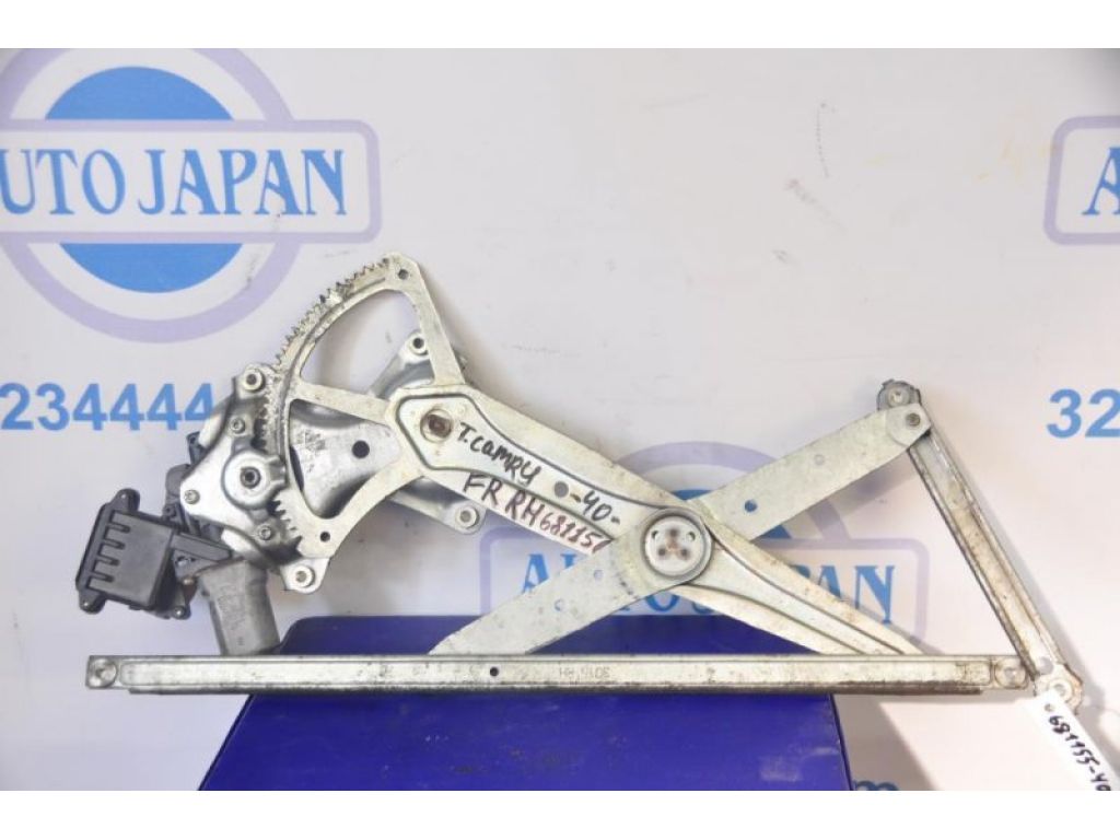 69801-33060 | Стеклоподъемник передн. прав. TOYOTA CAMRY 40 06-11