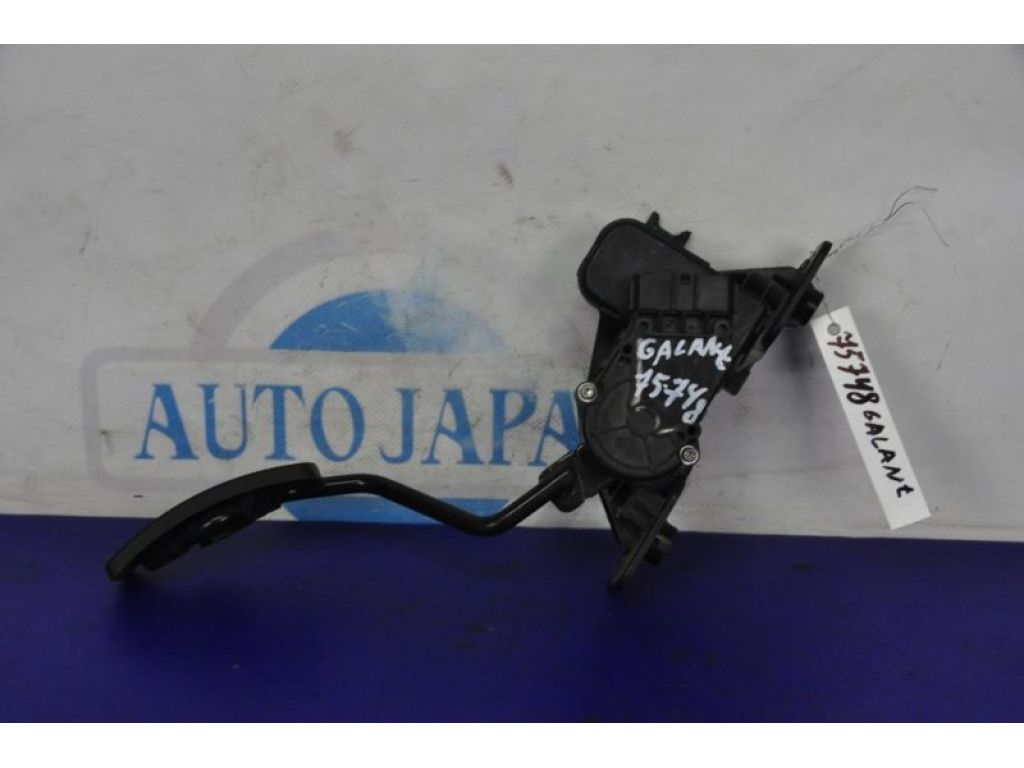 MR955493 | Педаль газа MITSUBISHI GALANT 03-12