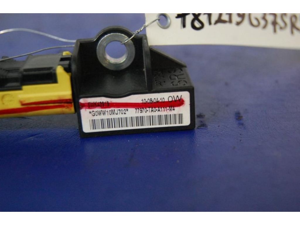 77970-TA0-A11 | Датчик удара HONDA ACCORD USA 07-12 - Фото 4