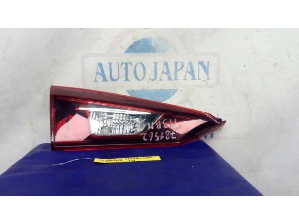 Фонарь внутренний задн. лев. MAZDA 3 BM 13-19