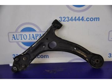 Рычаг передней подвески нижний лев. SCION TC 04-10