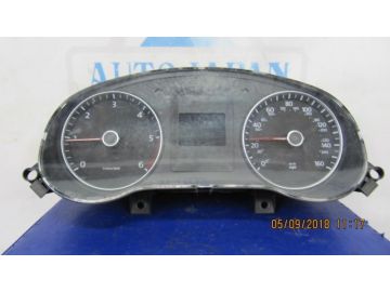 Панель приладів VOLKSWAGEN JETTA USA 10-17