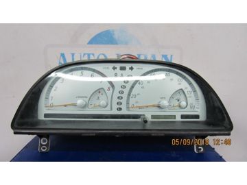 Панель приладів TOYOTA CAMRY 30 02-06