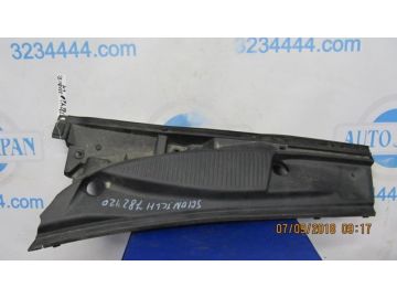 Пластик под лобовое стекло / Жабо лев. SCION TC 04-10