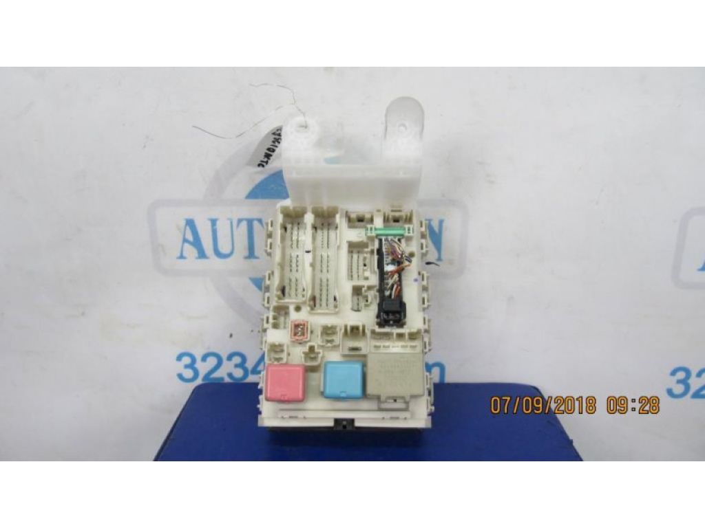 82730-21060 | Блок запобіжників салон SCION TC 04-10