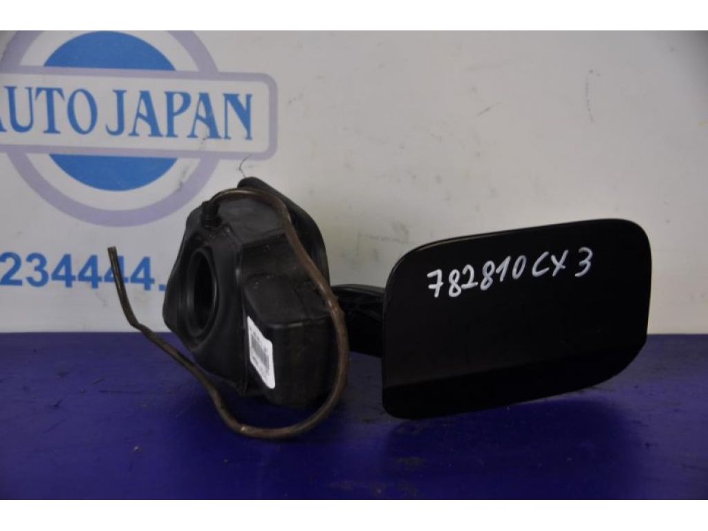 D10E-42-410 | Лючок топливного бака MAZDA CX-3 14-18 - Фото 3