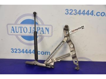 Петля кришки багажника прав. INFINITI G25/G35/G37/Q40 06-14