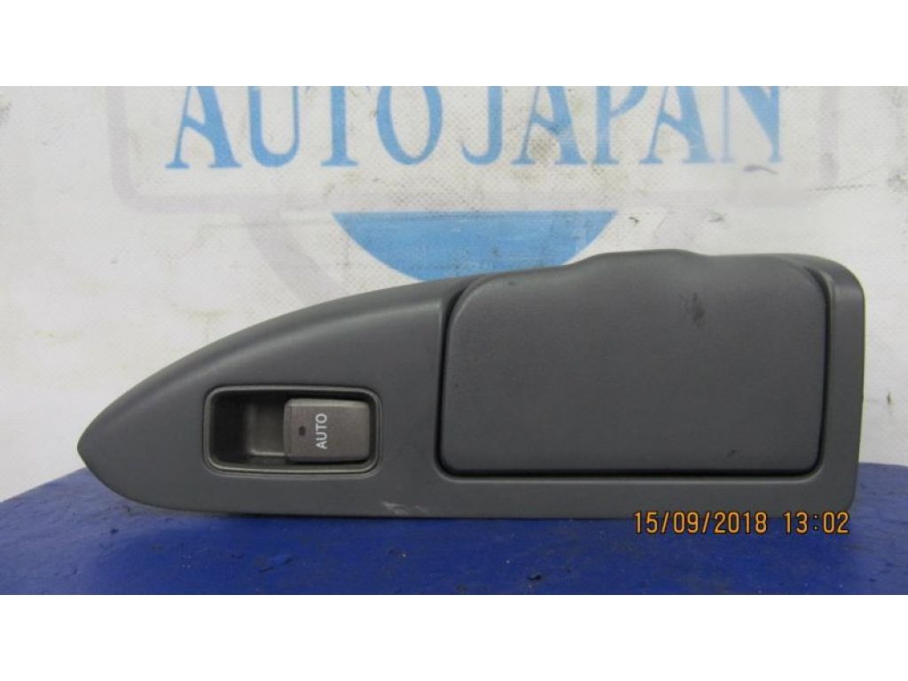 84810-52030 | Кнопка стеклоподъемника задн. лев. TOYOTA COROLLA 120 00-07