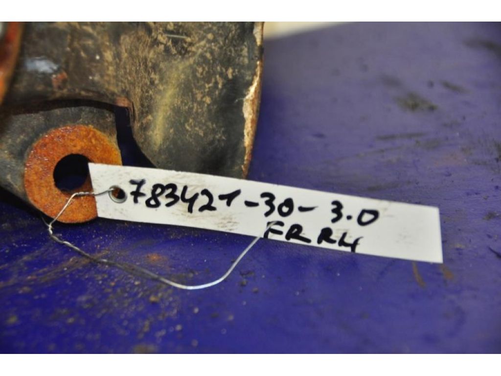 43211-39045 | Кулак поворотный передн. прав. TOYOTA CAMRY 30 02-06 - Фото 2