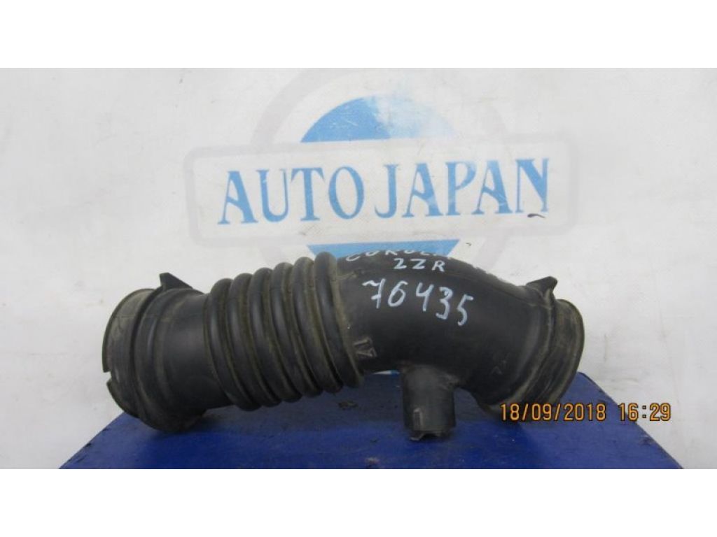 17881-22160 | Патрубок воздушного фильтра TOYOTA COROLLA 150 06-13