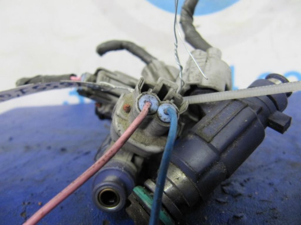 16600-5L702 | Форсунка паливна NISSAN X-TRAIL T30 01-07 - Фото 3