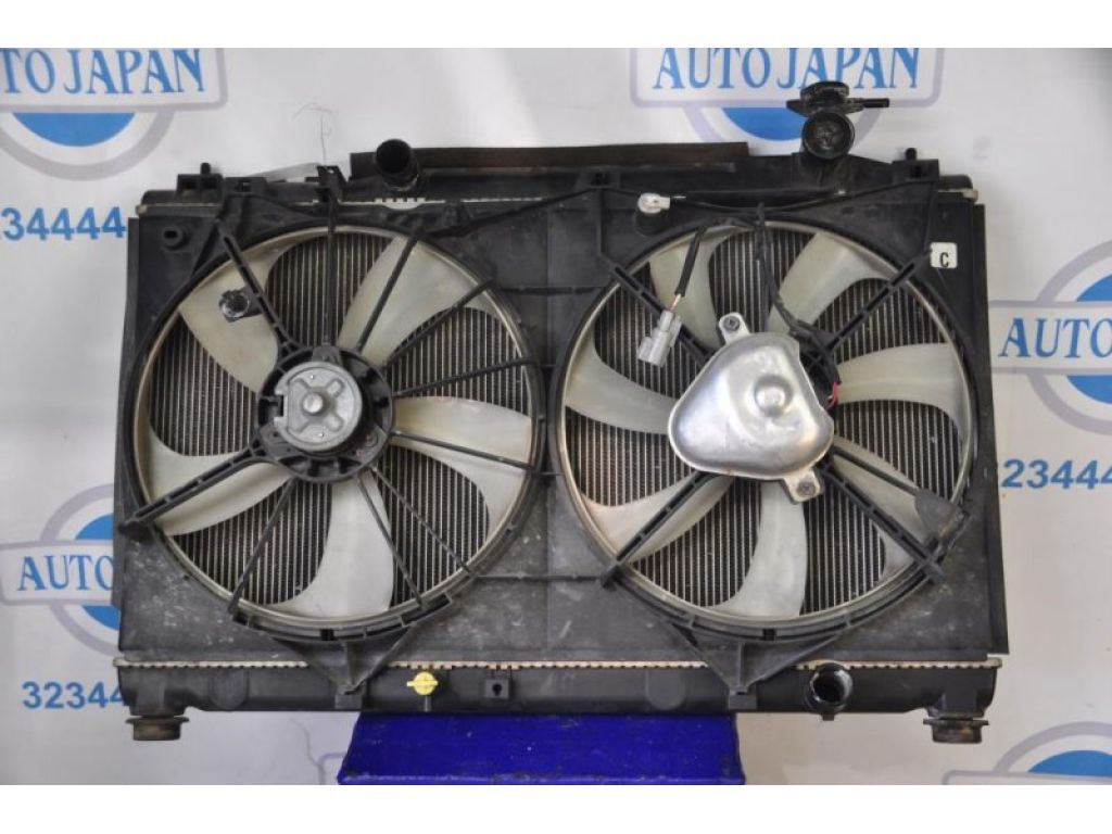 16711-0H020 | Диффузор вентилятора основного радиатора TOYOTA CAMRY 40 06-11