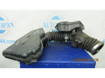 Резонатор повітряного фільтра LEXUS RX300/330/350/400 03-09