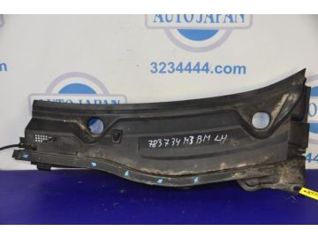 Пластик под лобовое стекло / Жабо лев. MAZDA 3 BM 13-19