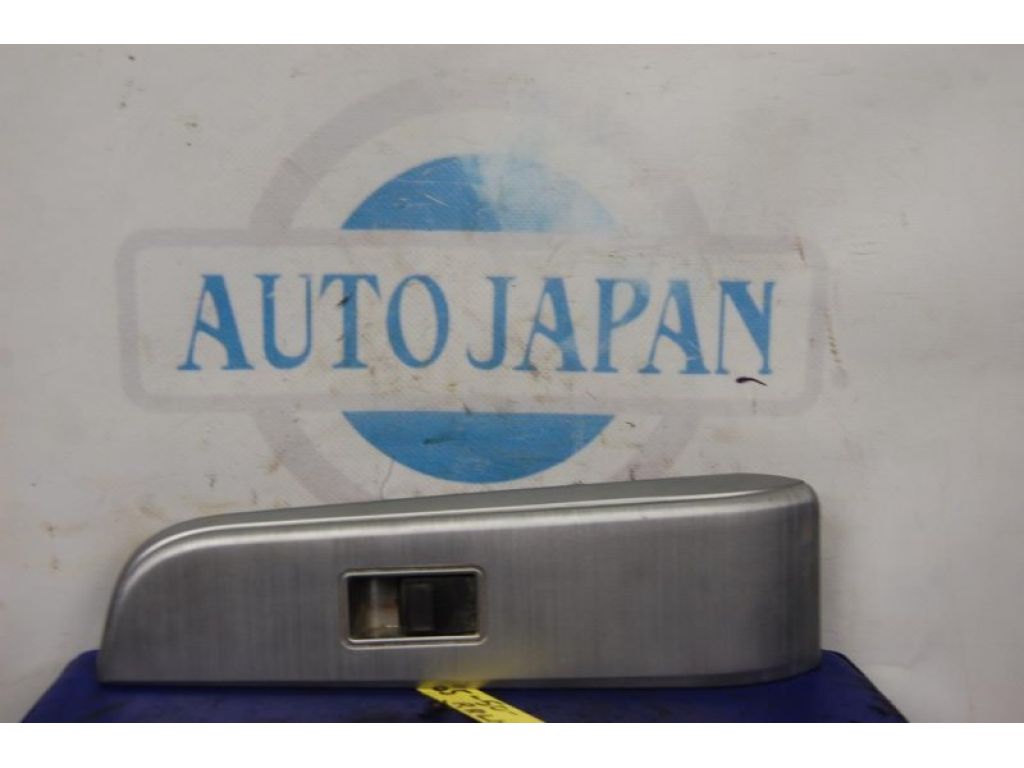 84810-06030 | Кнопка склопідіймача TOYOTA CAMRY 50 12-15