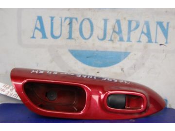 Кнопка стеклоподъемника задн. прав. NISSAN JUKE 10-19
