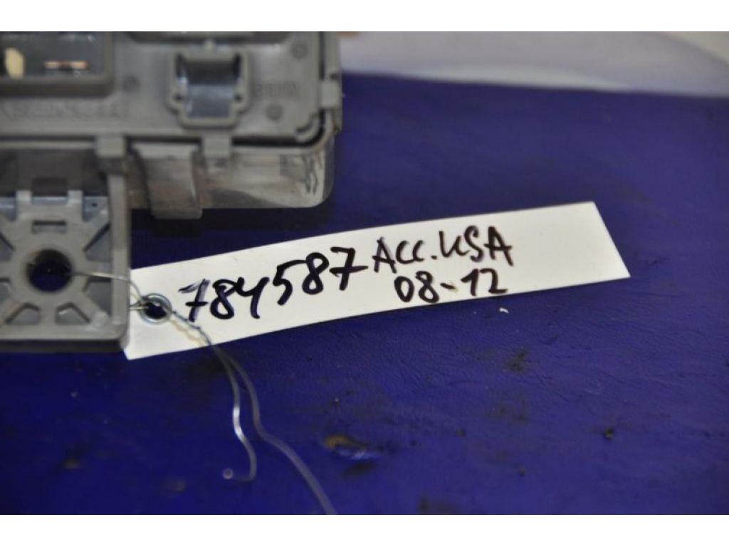 38200-TA0-A51 | Блок предохранителей салон HONDA ACCORD USA 07-12 - Фото 3