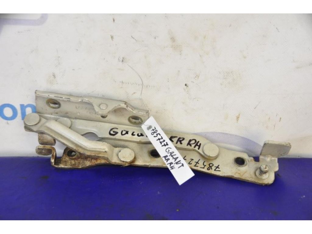 MR599856 | Петля крышки багажника прав. MITSUBISHI GALANT 03-12