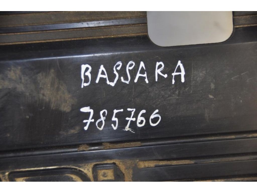 14041-AD200 | Накладка двигуна декоративна NISSAN BASSARA 99-03 - Фото 2