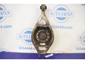 Рычаг задней подвески поперечный нижний лев. INFINITI M35/M45 04-10
