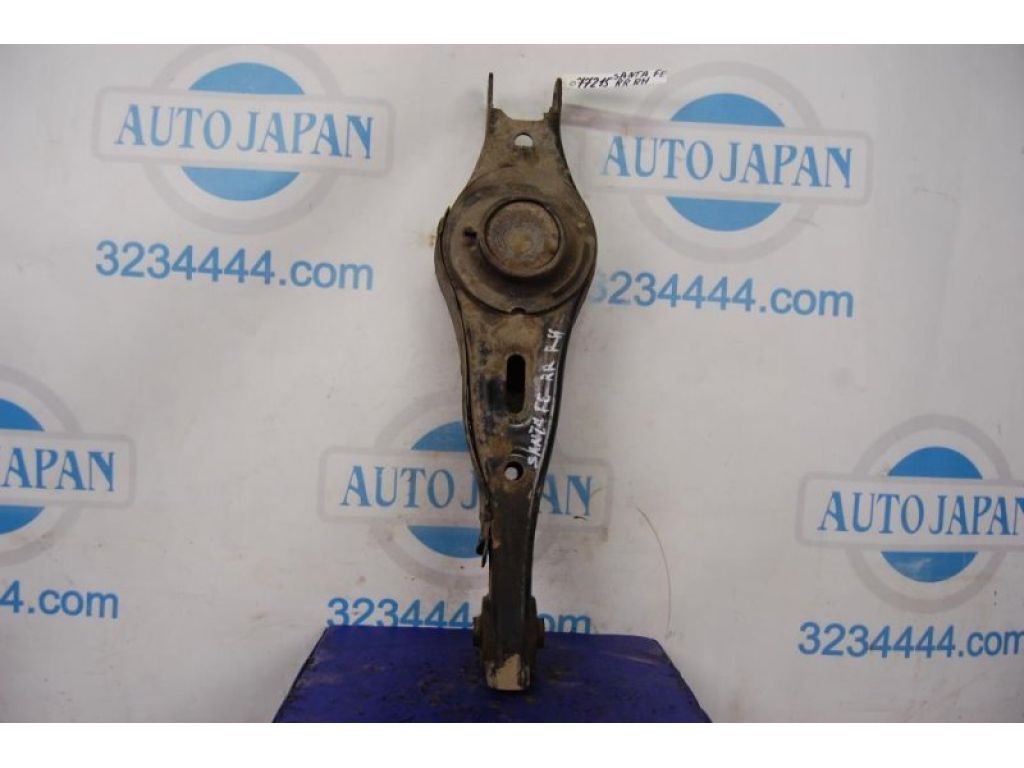 55210-2B300 | Важіль задньої підвіски нижній поперечний прав. HYUNDAI SANTA FE (CM) 05-12