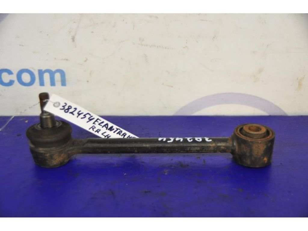 55250-2H000 | Важіль задньої підвіски нижній поперечний лів. HYUNDAI ELANTRA HD 06-11