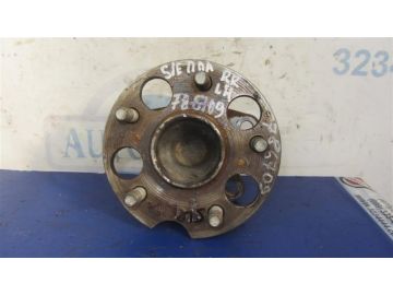 Маточина колеса задн. TOYOTA SIENNA 11-16