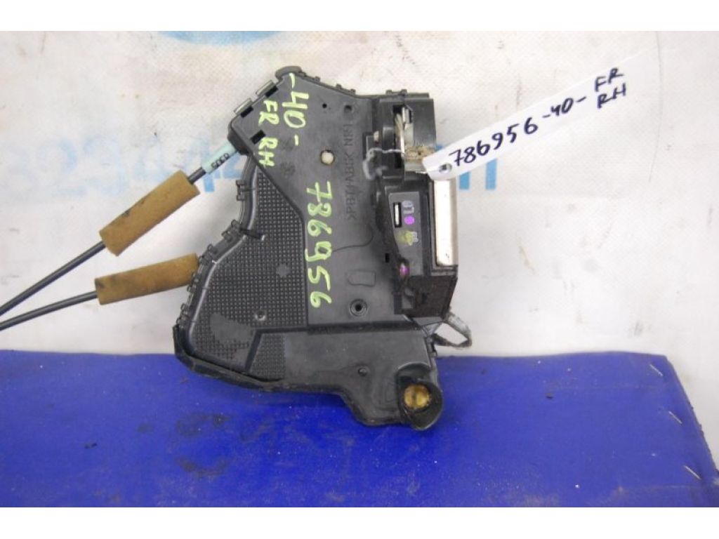 69030-33290 | Замок двери передн. прав. TOYOTA CAMRY 40 06-11