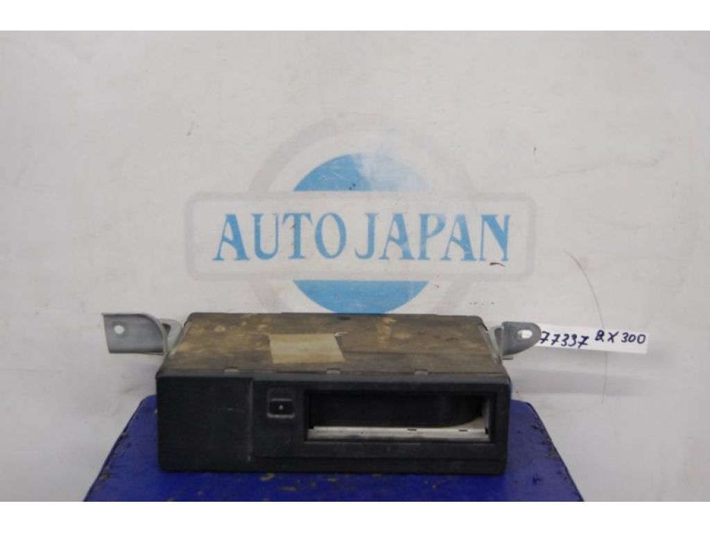 86270-48020 | CD чейнджер LEXUS RX300 98-03