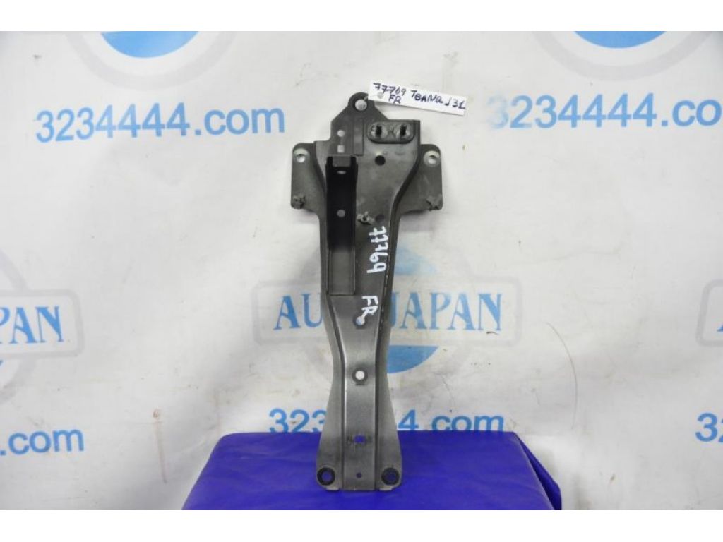 62550-9Y000 | Кронштейн замка капота NISSAN TEANA J31 03-07
