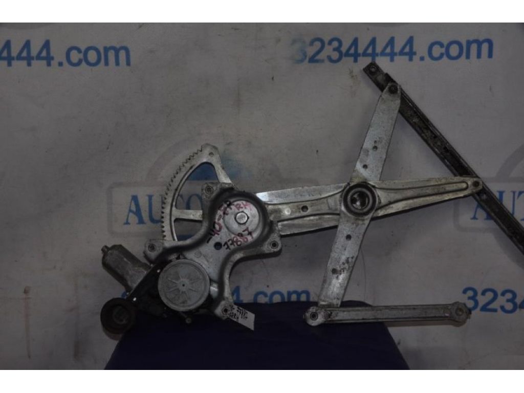69801-33060 | Стеклоподъемник передн. прав. TOYOTA CAMRY 40 06-11