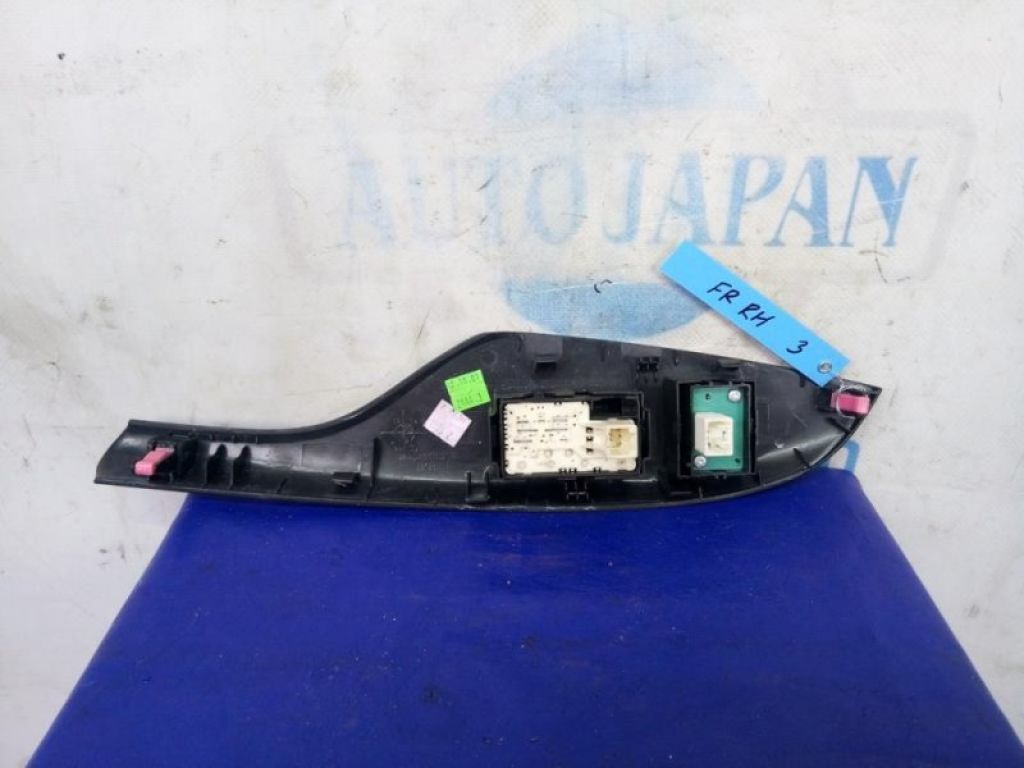 84810-0T010 | Кнопка стеклоподъемника передн. прав. TOYOTA SIENNA 11-16 - Фото 2