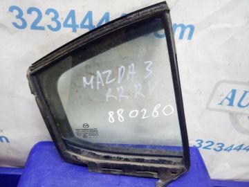 Стекло двери глухое задн. прав. MAZDA 3 BM 13-19