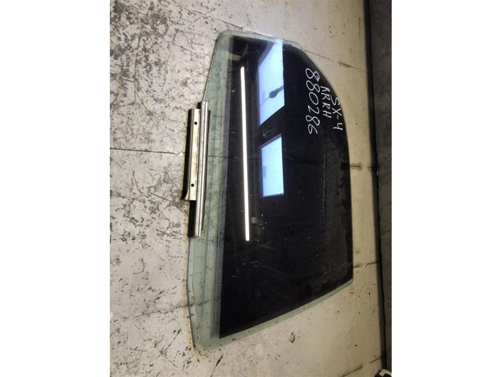 8454180J00 | Скло дверей задн. прав. SUZUKI SX4 06-13